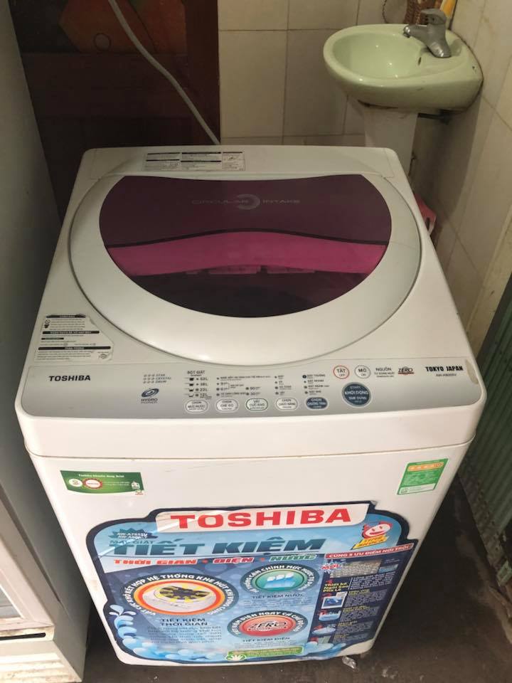 máy giặt Toshiba 7kg mới 90%